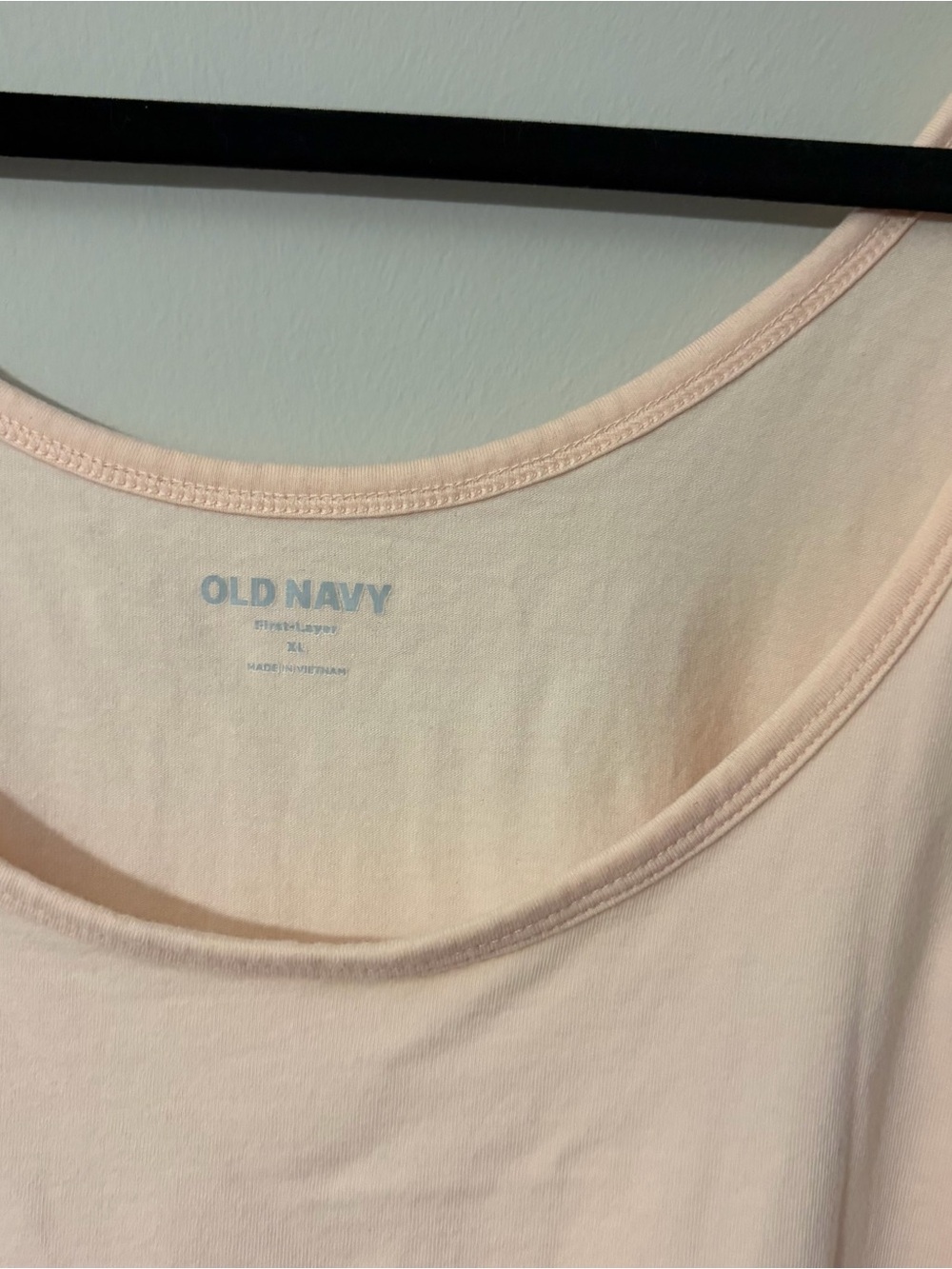 Old Navy Women's Pale Pink Scoop Neck Tank - Picture 2 of 2